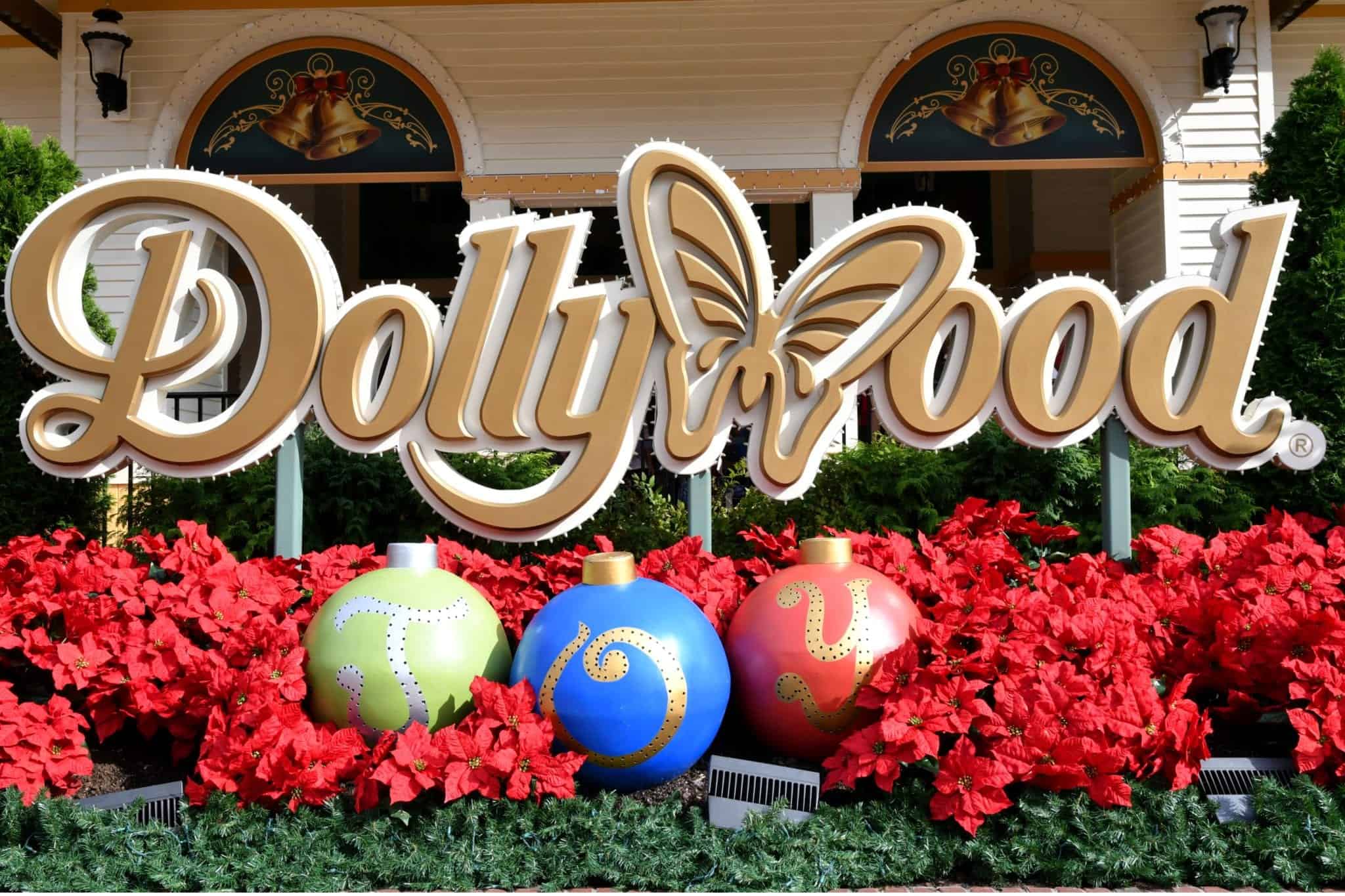 Top 4 Highlights of the Smoky Mountain Christmas at Dollywood