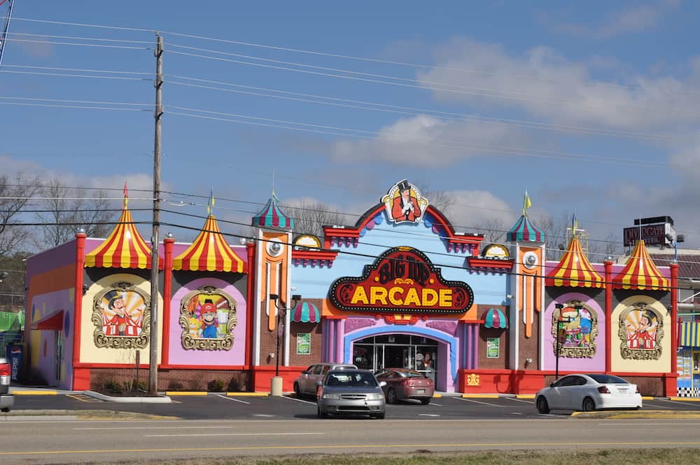 big top arcade pigeon forge