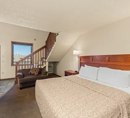 039-2795-Parkway-Pigeon-Forge-TN-38